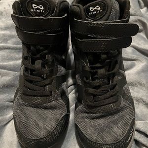 Nfinity Midnite Beast Mid Top Cheer Shoes size 6.5